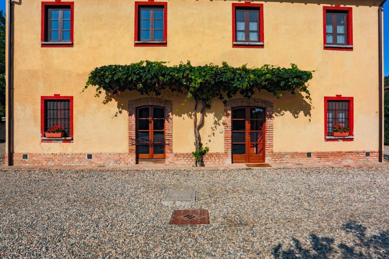 Agriturismo Le Corti Della Gualdana Voghera Luaran gambar