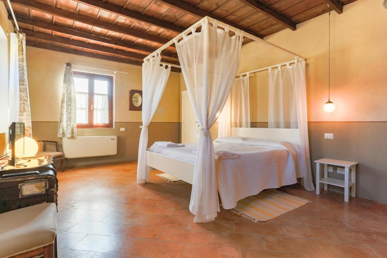 Agriturismo Le Corti Della Gualdana Voghera Luaran gambar
