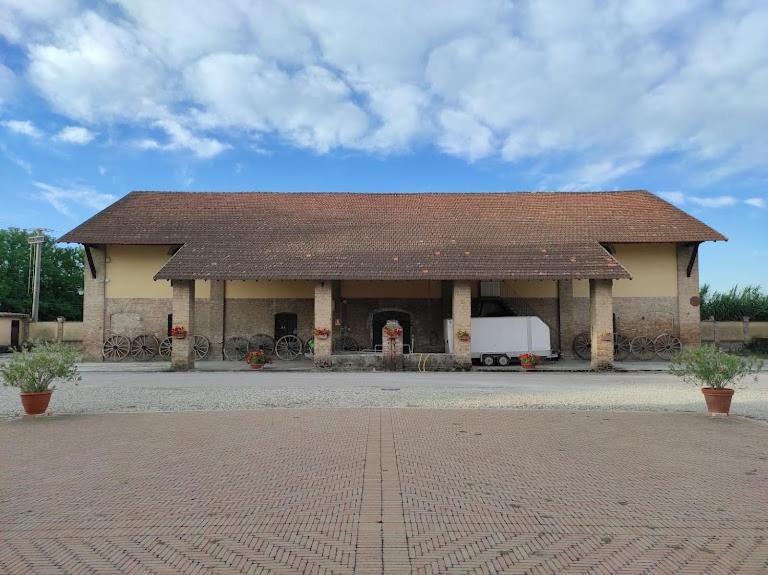 Agriturismo Le Corti Della Gualdana Voghera Luaran gambar